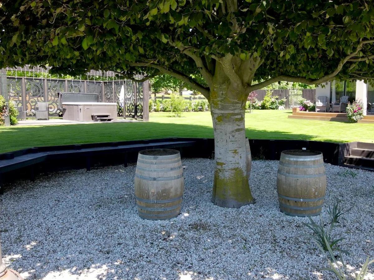 Copper Beech Wanaka - Luxury Accommodation Eksteriør billede